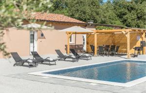 Cozy Home In Sveti Lovrec