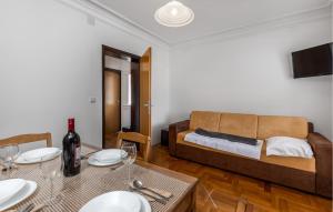 1 Bedroom Stunning Apartment In Crikvenica 