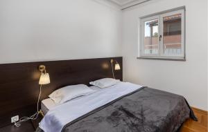 1 Bedroom Stunning Apartment In Crikvenica