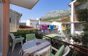 2 Bedroom Cozy Apartment In Podaca