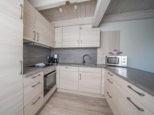 Stranddüne 4 - modernes Ferienhaus am Deich mit Sauna und Kamin