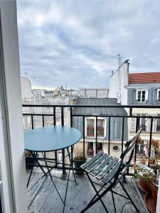 Lovely studio with balcony and spectacular Sacre-Coeur view
