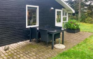 3 Bedroom Awesome Home In Højslev