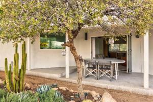 La Grange by The CoHost Company