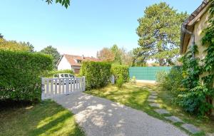 3 Bedroom Awesome Home In Cabourg