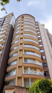 Stylish 1 -bedroom apartment in parklands with pool, and modern gym