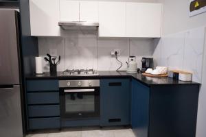 The Precinct Luxury Apartment - Waterfall