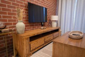 The Precinct Luxury Apartment - Waterfall