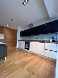 Haggerston Regents Canal 2 Bedroom 2 Bathroom
