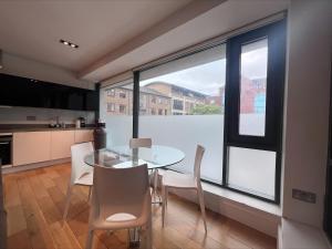 Haggerston Regents Canal 2 Bedroom 2 Bathroom