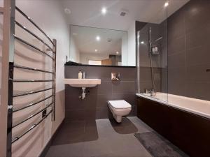 Haggerston Regents Canal 2 Bedroom 2 Bathroom