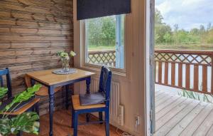 1 Bedroom Pet Friendly Home In Tidaholm