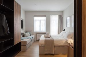 Heart of Athens Suites