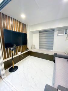 2BR Across SM San Lazaro Self Check-In & Parking Option