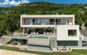 Stunning Home In Poljane With Sauna