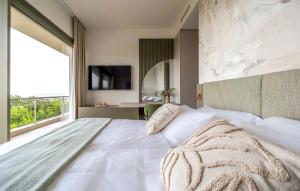 Stunning Home In Poljane With Sauna 