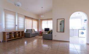 Bungalow Alexia - Garden Oasis near Coral Bay Beach