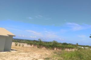 Beach-view 2 Bed Apartment Sleeps 4 - Free parking