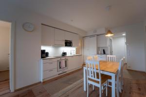 Snowflake XII Family rooms