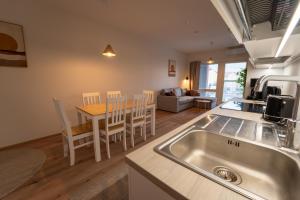 Snowflake XII Family rooms