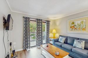 HH Beach & Tennis B13