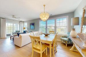 Bayside Resort --- 31574 Winterberry Pkwy #210