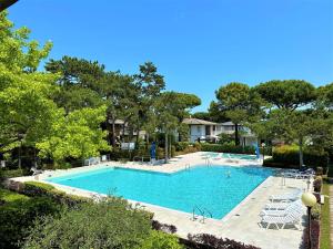Bibione flat with pool access