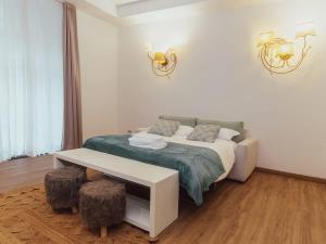 Antonino Warm Escape Near Florences Treasures