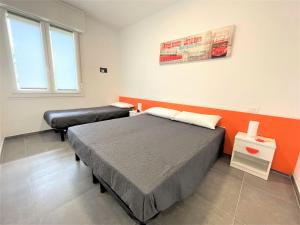 Modern flat in a villa with pool