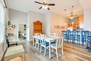 Sunset Central - Lake Norman Getaway with Dock