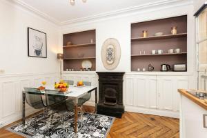 BnBNova - Notre-Dame - 1BR with Balcony