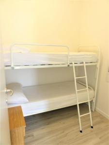 Bright flat with garden and pool