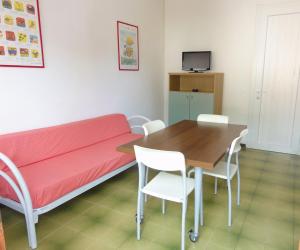 Comfy apartment with pool-Beahost