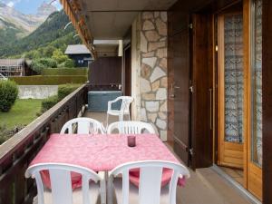 Apartment Roc Lyv by Interhome