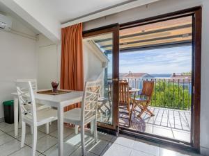 Apartment Damir-2 by Interhome 