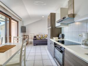Apartment Damir-2 by Interhome 