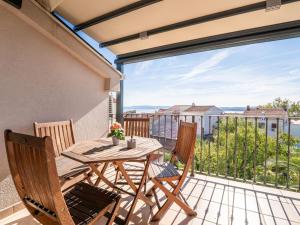 Apartment Damir-2 by Interhome 