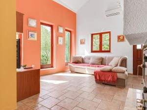 Villa Yellow House by Interhome