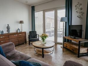 Holiday Home De Zeeparel by Interhome