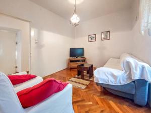 Holiday Home Ljudevit by Interhome