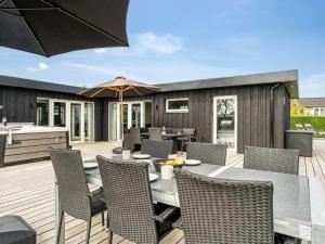 Holiday Home Tonna - from the sea by Interhome