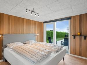 Holiday Home Tonna - from the sea by Interhome