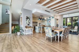 Exceptional Family Home with & Breathtaking Views