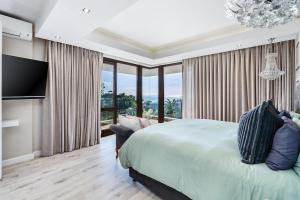 Exceptional Family Home with & Breathtaking Views