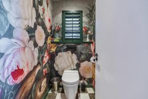 Exceptional Family Home with & Breathtaking Views