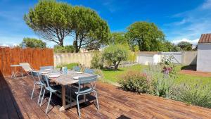 Proche plage de la Cible, villa familiale avec annexe, jardin et parking