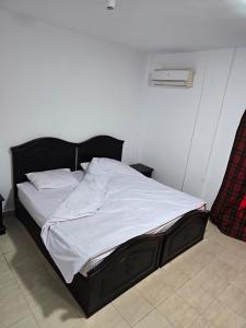 Apartment with pool view,one bedroom,living room,kitchenette,secound floor