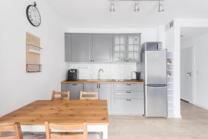 Baltic Breeze - Apartament 2 sypialnie z basenem 800m od plaży