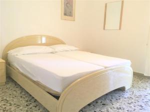 Bibione Pineda villa with porch and garden