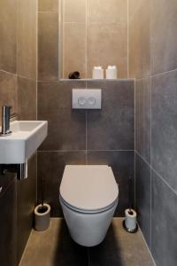 Your Modern Retreat Close to Rotterdam City Center